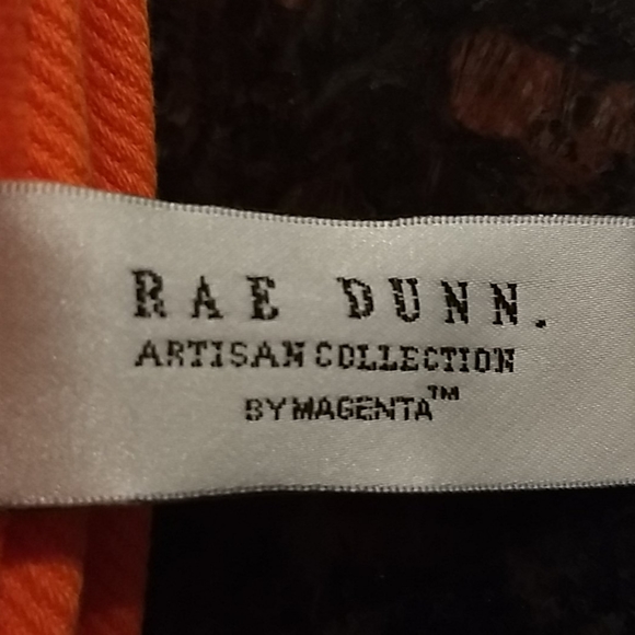 Rae Dunn hand towels - Picture 3 of 4